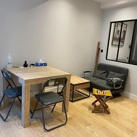 Superbe 2 Pieces Top Location Calme Et Climatise 尼斯